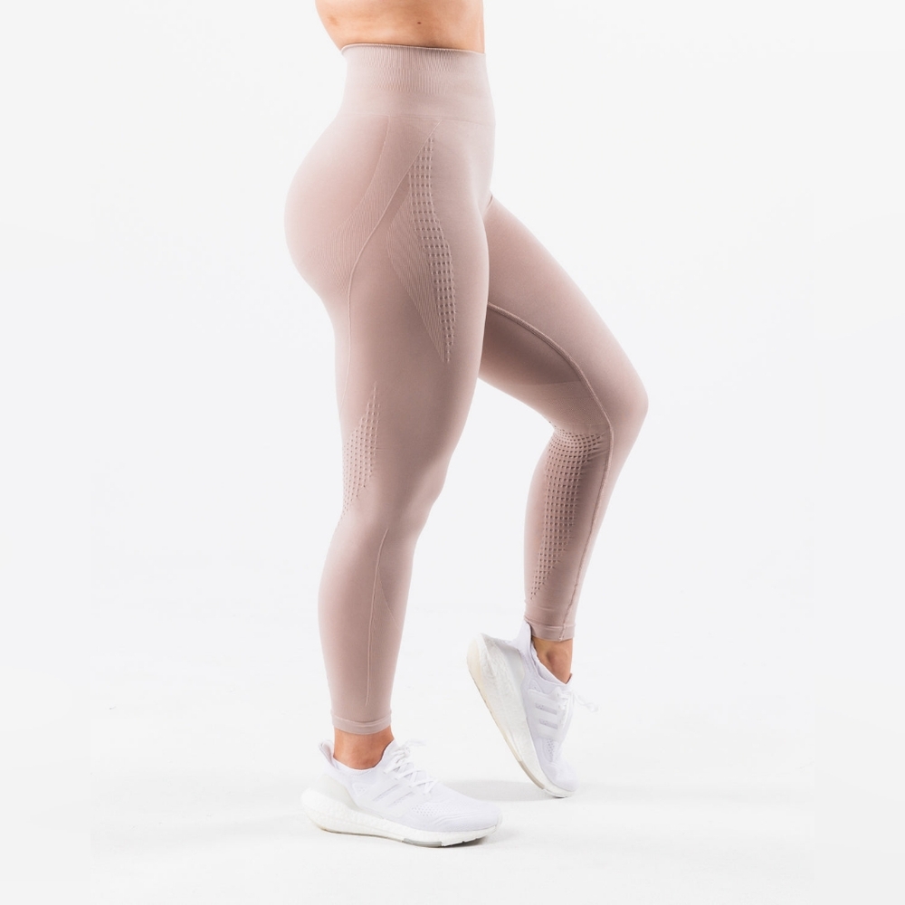 Alphalete Amplify Contour Leggings Porcelain Medium